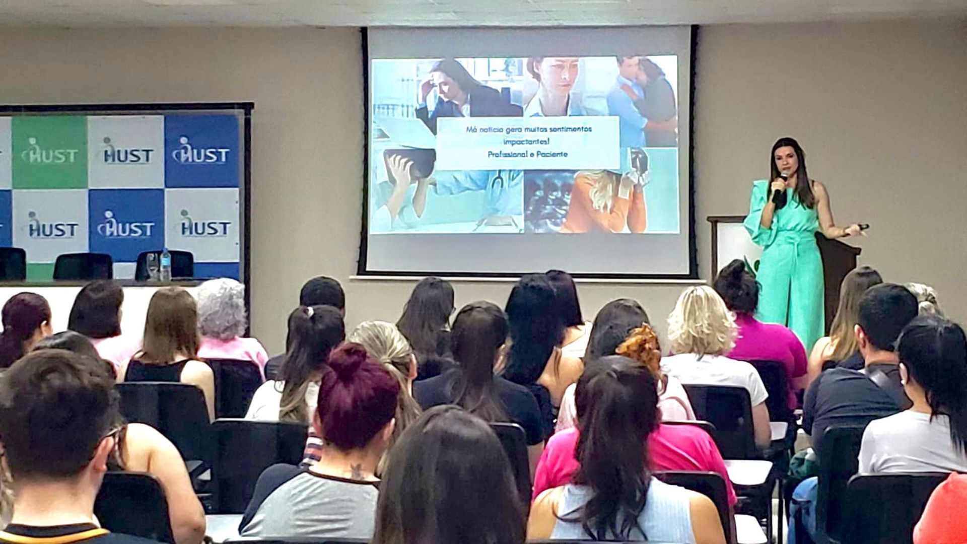 Palestra para o Hospital Universitário Santa Terezinha - Joaçaba  sobre Comunicação de Más Notícias
